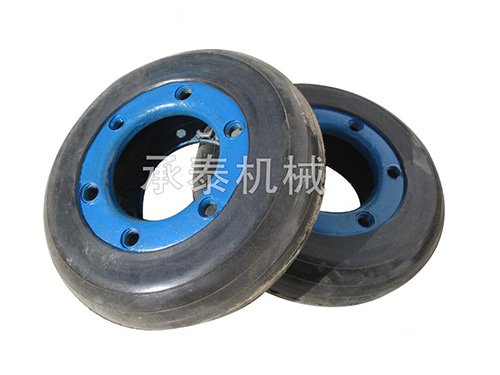 Tire coupling tire body